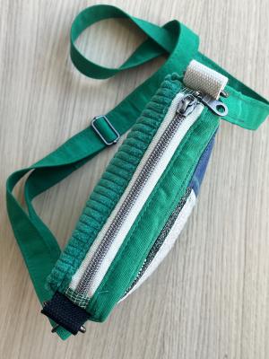 "Flickenwerk I/5" - GRASGRÜN-JEANS-CREME-SCHWARZ